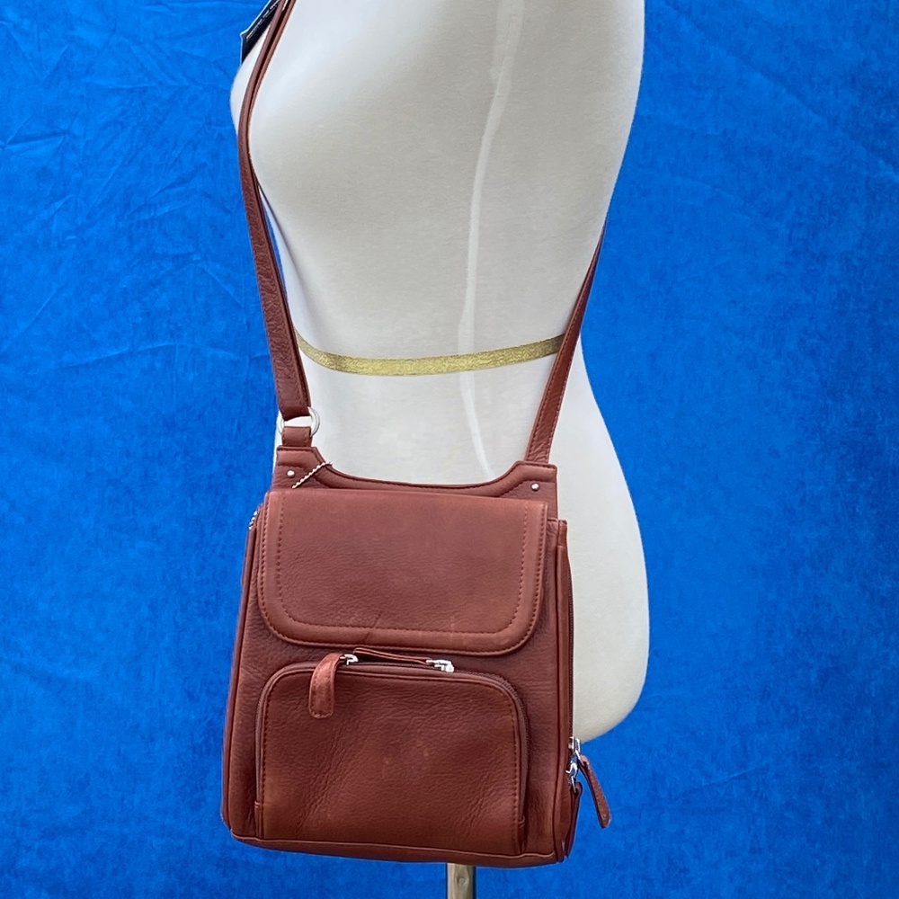 Magellan’s Globetrotter Leather Crossbody/Organizer NWT